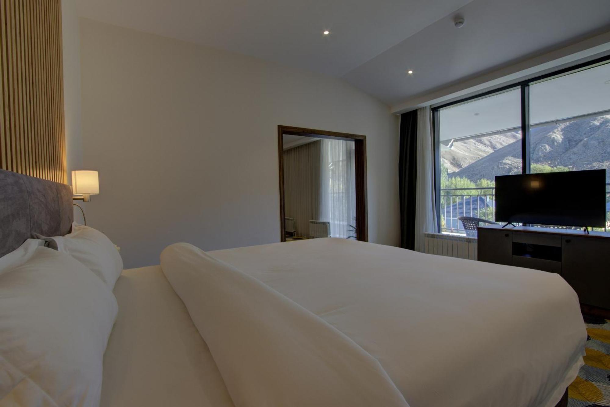Grand Khan Tengri 4* Naryn Buitenkant foto