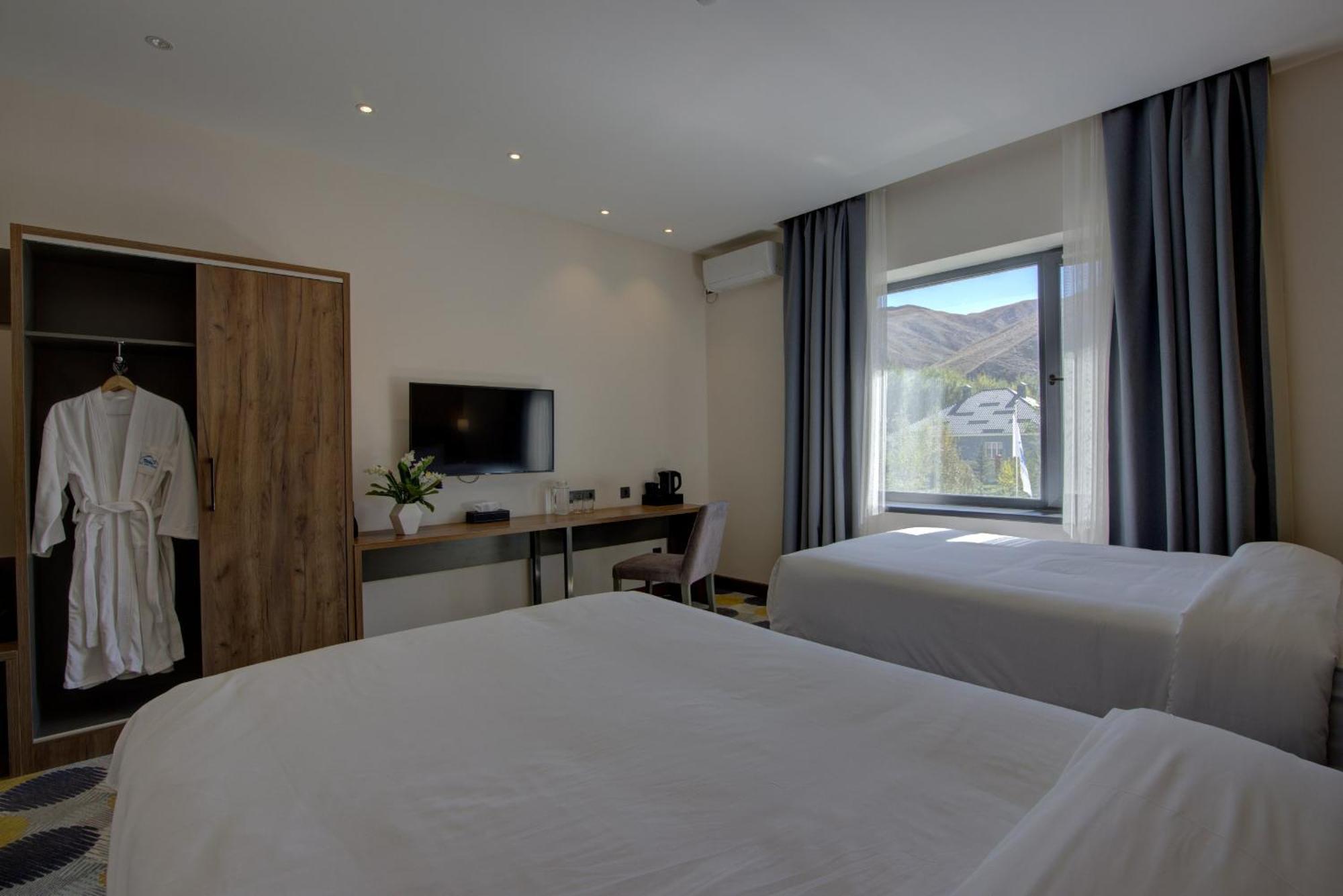 Grand Khan Tengri 4* Naryn Buitenkant foto