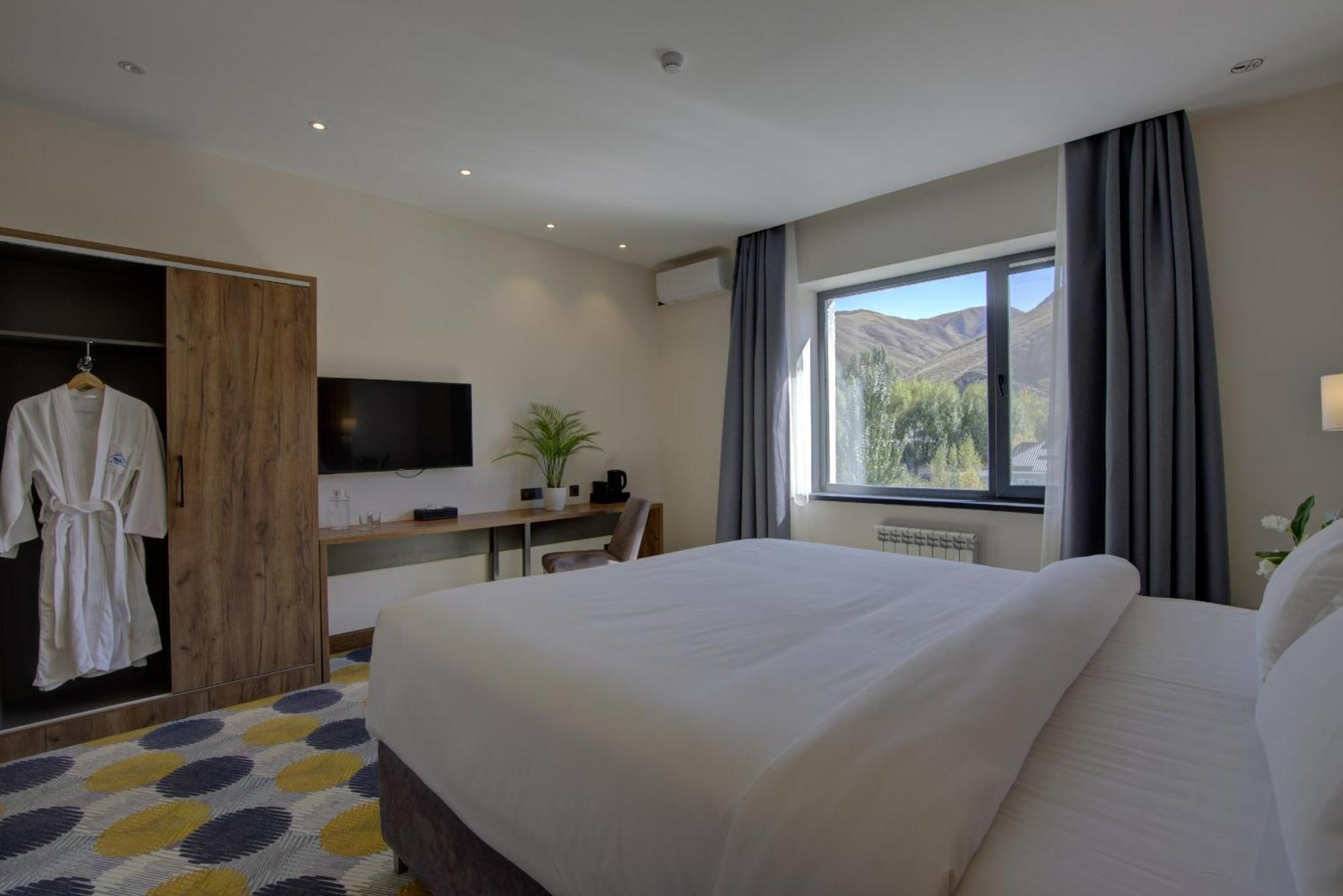 Grand Khan Tengri 4* Naryn Buitenkant foto