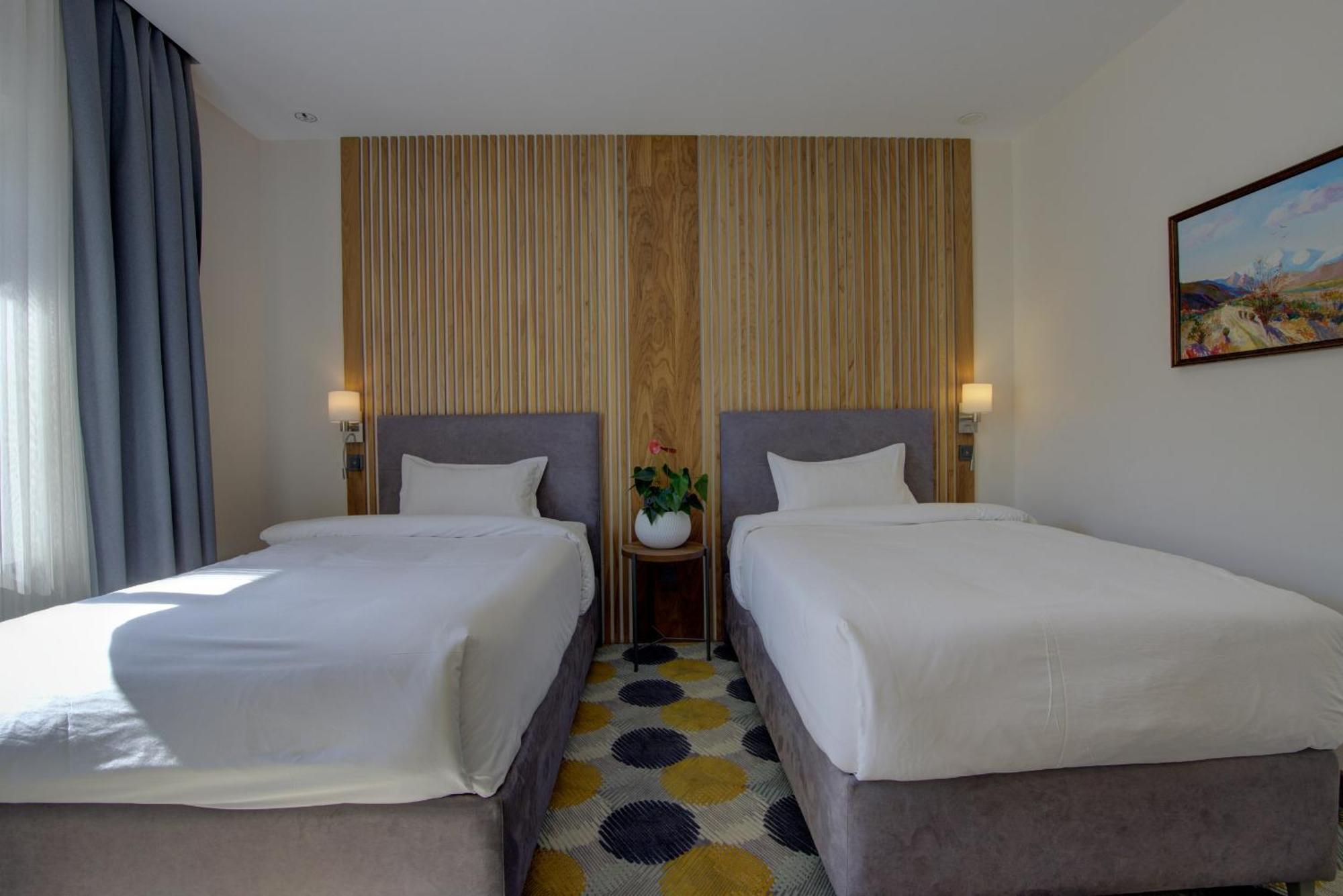Grand Khan Tengri 4* Naryn Buitenkant foto