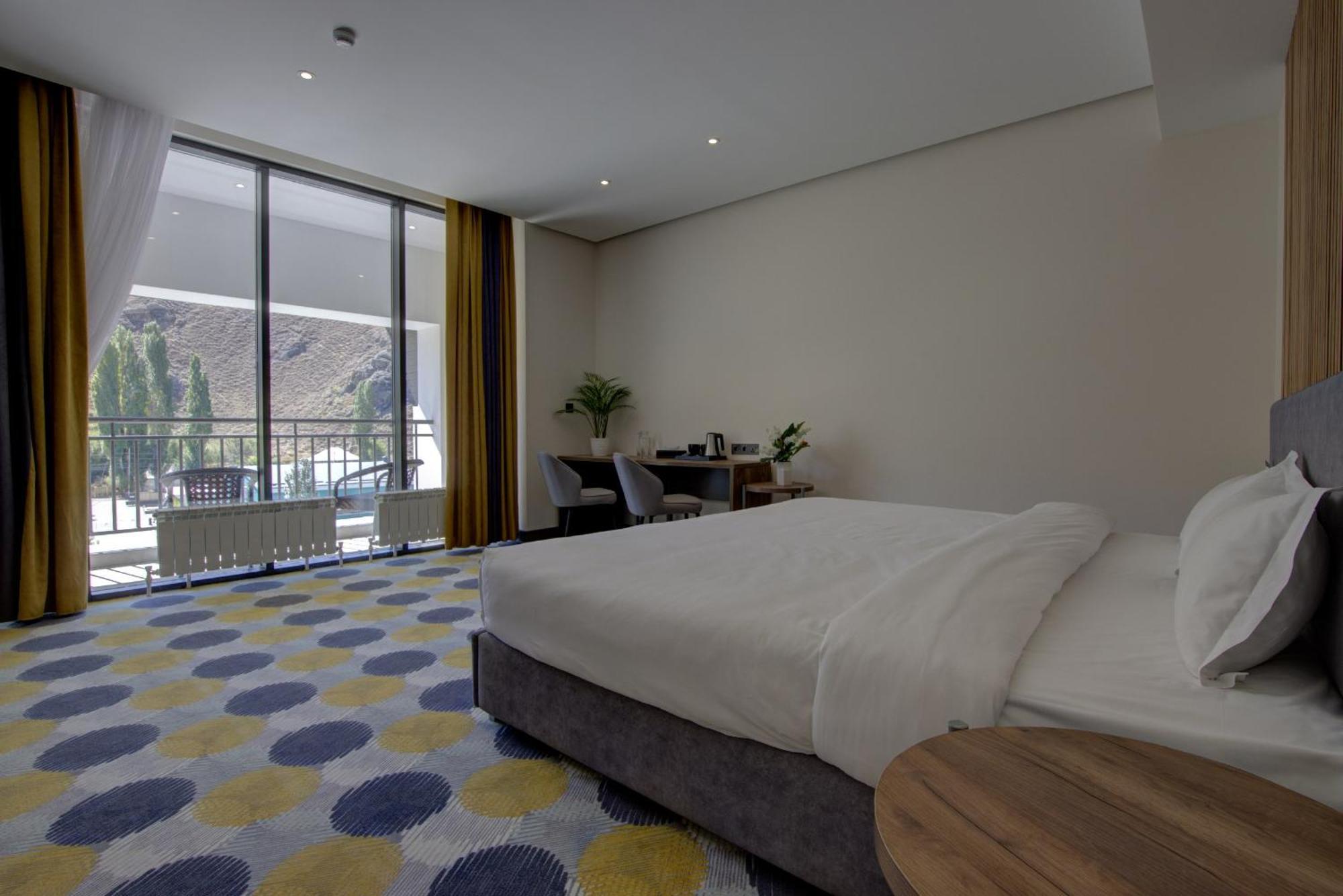 Grand Khan Tengri 4* Naryn Buitenkant foto